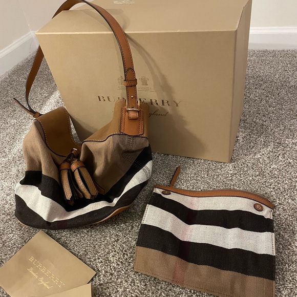 Authentic Burberry hobo bag - Picture 10 of 12